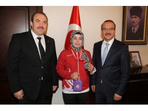 Milli sporcunun hedefi dünya şampiyonluğu