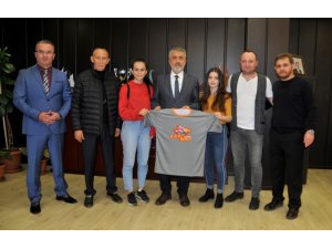 OMÜ öğrencileri dünya şampiyonu oldu