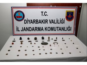 Diyarbakır’da tarihi eser kaçakçıları suçüstü yakalandı