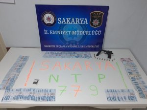 Sakarya’da 779 adet extacy ele geçirildi