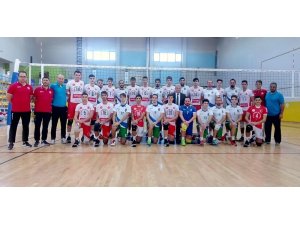 Kartepe Voleybolda liderliği sürdürüyor