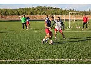 Karaköprüspor hazırlıklarını sürdürüyor