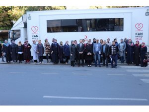 AK Parti Kadın Kolları kan bağışında bulundu