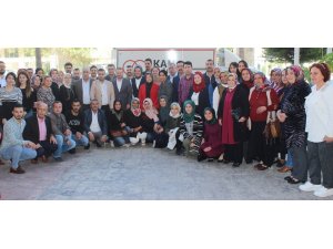 Hatay’da AK Parti İl Teşkilatı’ndan Kızılay’a kan bağışı