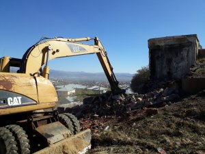 Bingöl’de uyuşturucu meskenleri yıkıldı