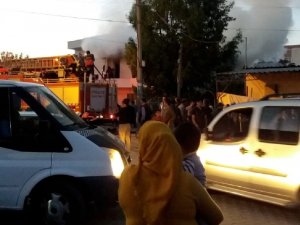 2 katlı evdeki yangın panik yaşattı