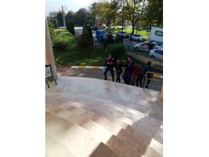 Barajın elektrik kablolarını çalan hırsızlar yakalandı