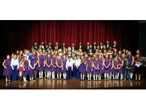 Uşak’ta iki koro iki şef konseri büyüledi