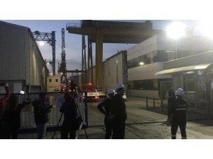 GÜNCELLEME- Tuzla'da gemi yangını