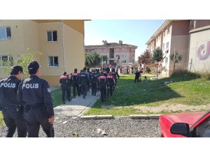 Polis önce kavgayı ayırdı sonra fındık bahçesinde silah aradı