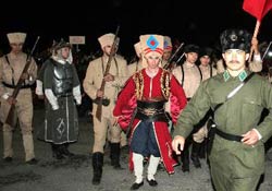 CHP'li gençler Mehter'i susturdu