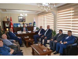 Başkan Rasim Daşhan’a tebrik ziyareti