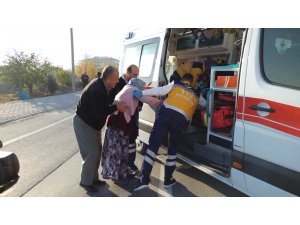 Konya'da otomobil yayalara çarptı: 3 yaralı