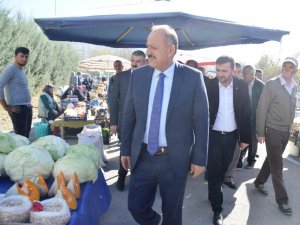 Cuma pazarı Adilbey Caddesi’ne taşındı