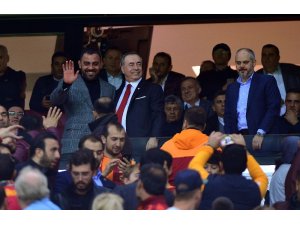 Spor Toto Süper Lig: Galatasaray: 0 - Fenerbahçe: 0 (Maç devam ediyor)