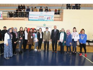 Rektörlük kız öğrenci spor turnuvası sona erdi