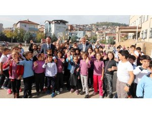 Başkan Karaosmanoğlu, “Anneye hizmet millete hizmettir”
