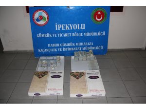 Baklava kutusunda 1,5 milyon dolar ele geçirildi