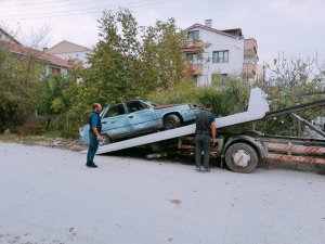 Sokaklarda hurda aracını terk edenlere ceza yağdı
