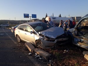 Didim-Söke yolunda kaza;5 yaralı