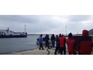 Teknik sorun yaşanan yolcu gemisi halatla çekilerek iskeleye yanaştırıldı