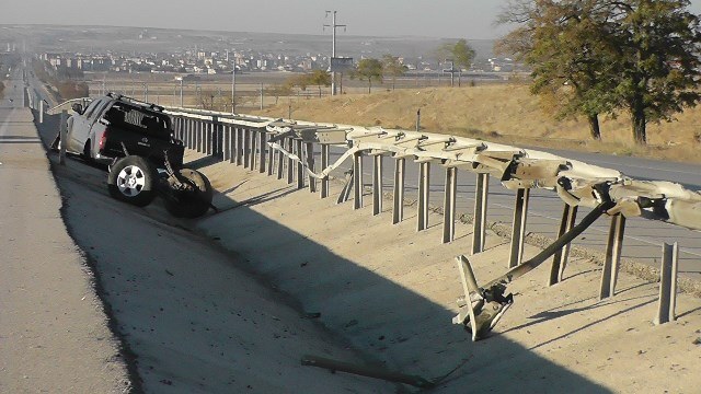 Dingili kopan kamyonetin sürücüsü hafif yaralı kurtuldu