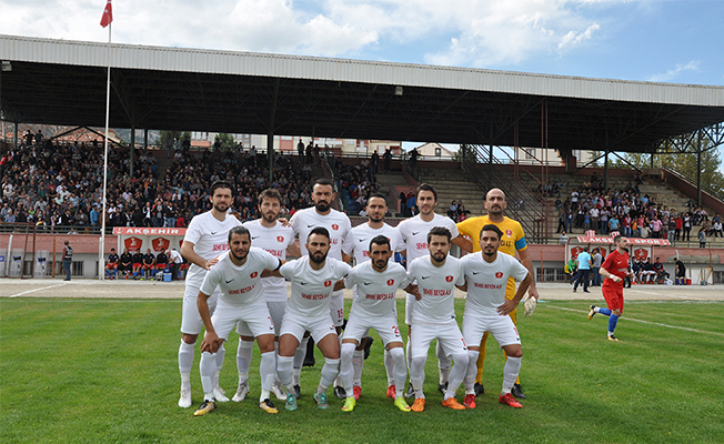 Akşehirspor zirveye doğru