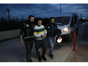 FETÖ’cülere şafak vakti baskın: 5 gözaltı