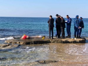 Antalya’da denizde erkek ve kadın cesedi bulundu