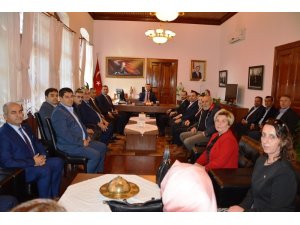 AK Parti Edremit İlçe yönetiminden Kaymakam Sırmalı’ya ziyaret