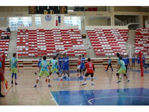 Odunpazarı Voleybol Takımı evinde galip