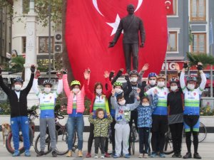 Pedallar lösemili çocuklar için döndü