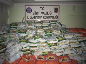 Piyasa değeri 260 bin TL sahte deterjan ve kaçak çay ele geçirildi