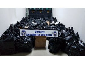 Muradiye’de 26 bin 396 paket kaçak sigara ele geçirildi