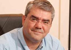 Kırmızı plaka AKP'lilerin g...ne takılmalı DAVASI