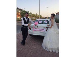 Kandırıp boşanmaktan vazgeçirdi