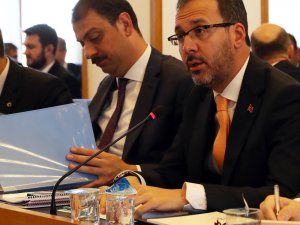 Bakan Kasapoğlu, 2019 Merkezi Yönetim bütçe görüşmelerinde sunum yaptı