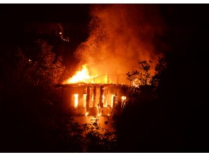 GÜNCELLEME - Tarihi konakta yangın