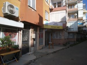 İYİ Parti’nin tabelaları indirildi