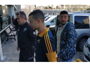 Şapkayı gasp etmek istediler, alamayınca da darp ettiler