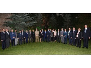 Burkay’dan fahri konsoloslara iş birliği daveti