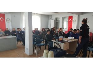 AFAD ilçelerde afetler konusunda eğitim verdi