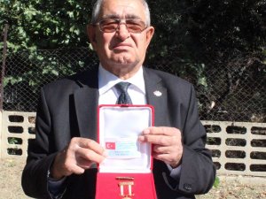 Antalya’da halk otobüsü şoförüyle, gazinin kart tartışması