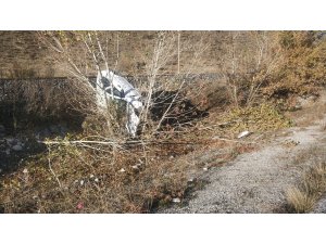 Erzincan'da otomobil şarampole düştü: 1 ölü