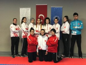 Konyalı Taekwondocular madalya peşinde