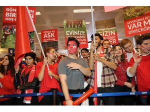 Dünya ikincisi milli futbolcular yurda döndü