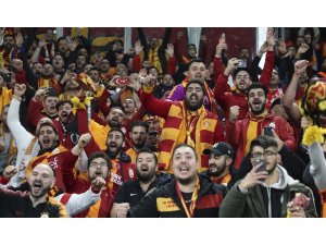 UEFA Şampiyonlar Ligi: Schalke 04: 1 - Galatasaray: 0 (İlk yarı)