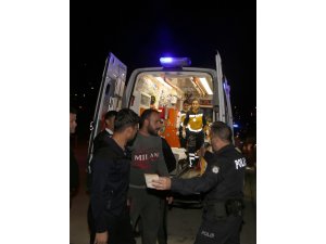 GÜNCELLEME 2 - Mersin'de düzensiz göçmenleri taşıyan tekne battı