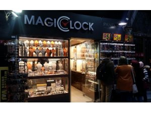 Filistinli hırsız 2 gün sonra hırsızlık yaptığı kuyumcunun önünde yakalandı