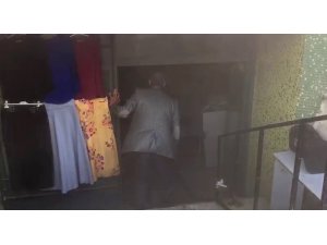 Horasan’da mağaza yangını